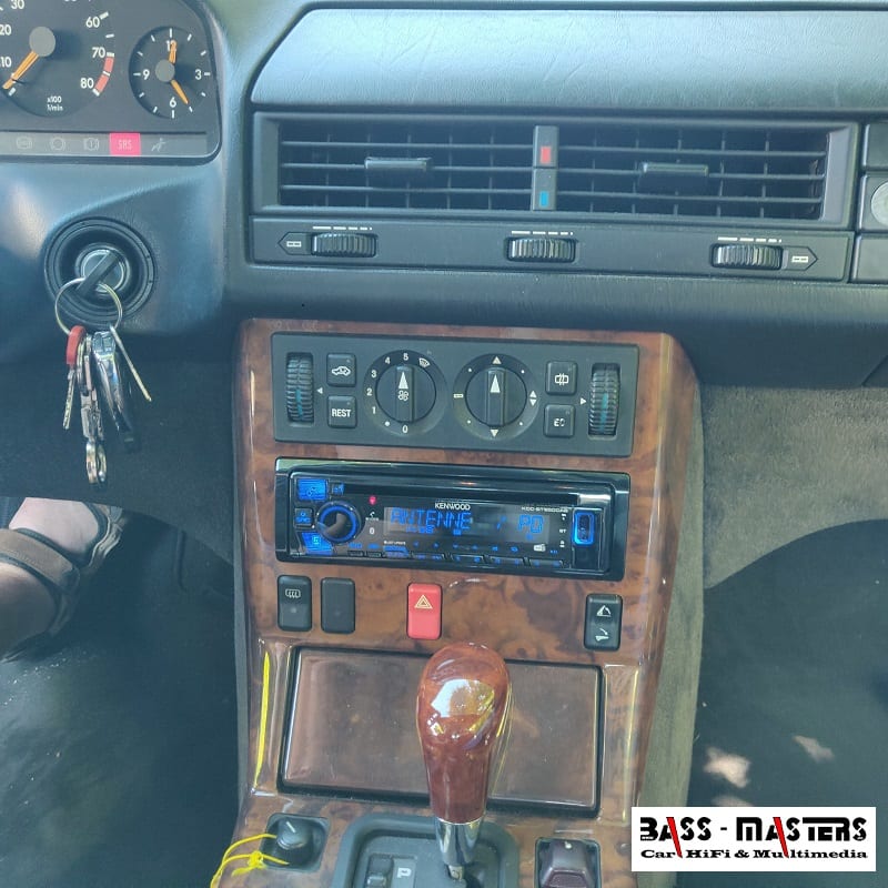 BASS MASTERS Soundsystem Mercedes Benz 300SL Cabrio