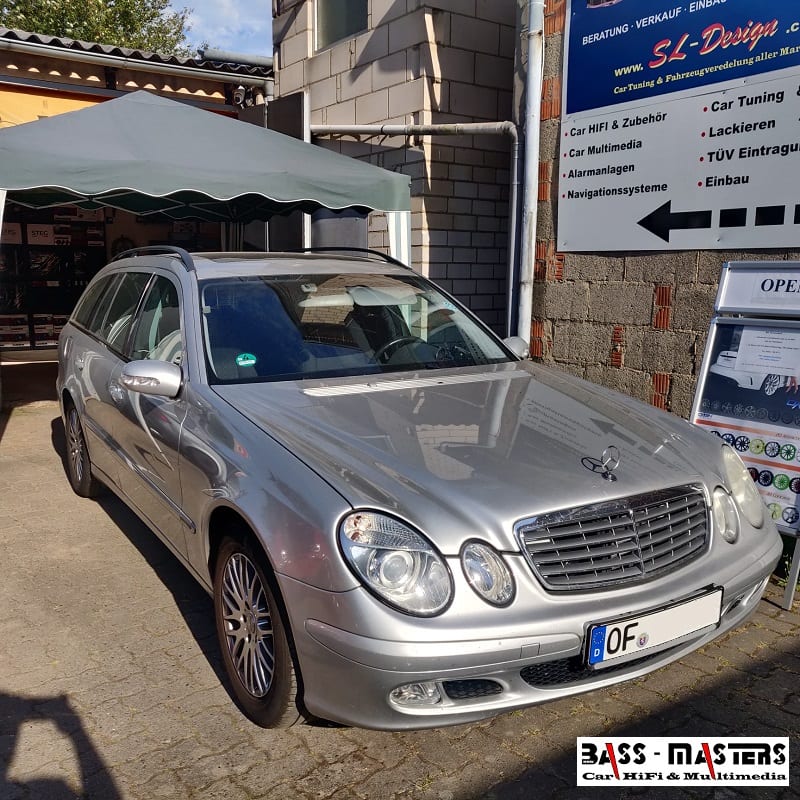 Mercedes Benz E220 CDI - Pioneer DMH-A340DAB